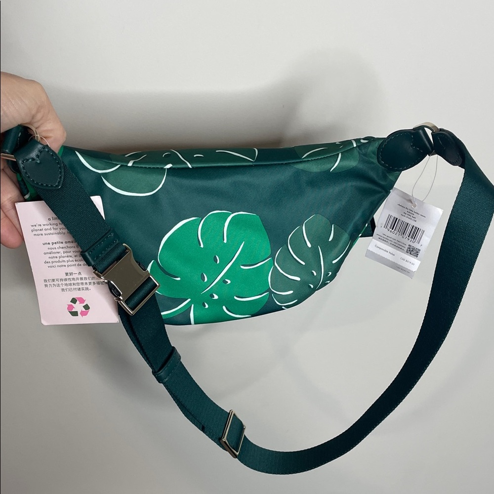 SOLD Kate Spade | Chelsea Green Monstera Leaf Fanny Pack Bag NWT - Picture 3 of 6